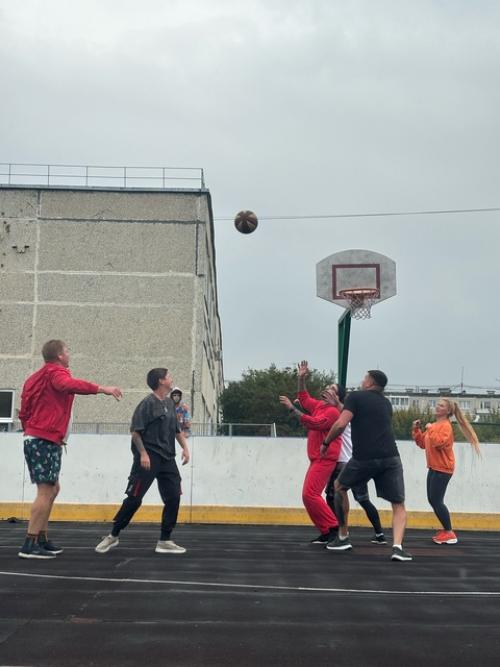 31 августа прошли ставшие уже традицией соревнования по стритболу среди коиентов нашего клуба! 01