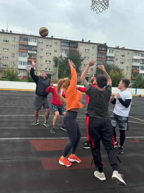 31 августа прошли ставшие уже традицией соревнования по стритболу среди коиентов нашего клуба! 03