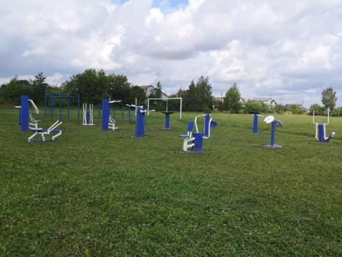 Для занятий физкультурой не обязательны специальные залы. 01