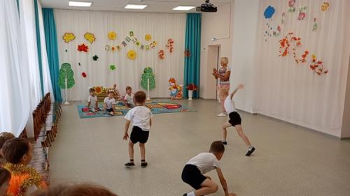 День уважения к людям старшего поколения. 03