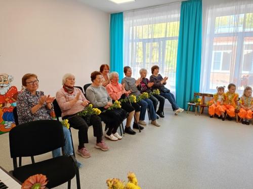 День уважения к людям старшего поколения. 05