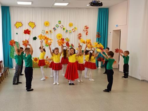 День уважения к людям старшего поколения. 06