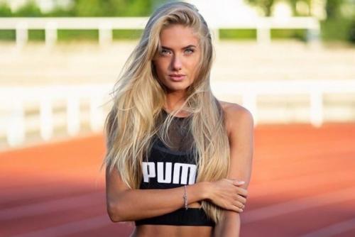 Немецкая легкоатлетка Алиса Шмидт стала фитнес - тренером дортмундской Боруссии. 03