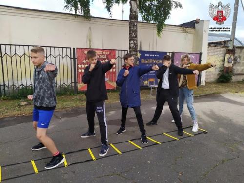 Воспитанница ветерана тверского бокса, тренера Соловьёва а. Т. (г. Осташков) преуспела в спорте и сама начала тренерскую карьеру в г. Твери. 07 Воспитанница ветерана тверского бокса, тренера Соловьёва а. Т. (г. Осташков) преуспела в спорте и сама начала тренерскую карьеру в г. Твери. 07