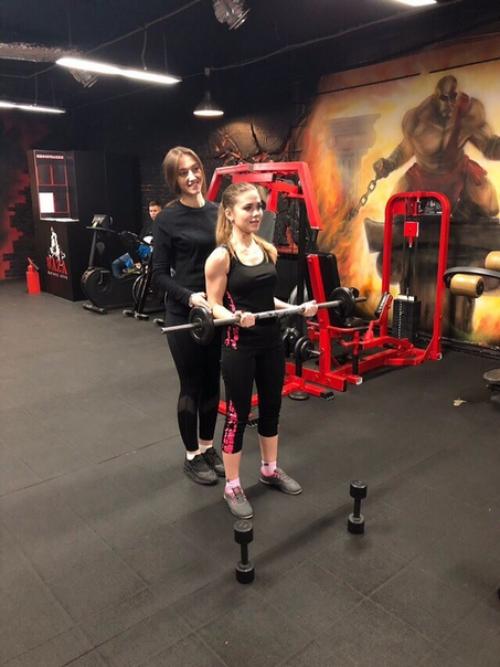 Есть несколько свободных мест на персональные тренировки для новых клиентов скидка до 40%. 03