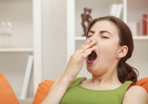 Почему осенью хочется спать и слабость. Самые распространенные причины того, почему осенью клонит в сон