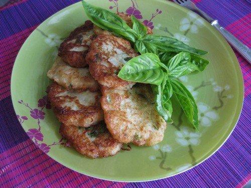 Рецепт оладьев из кабачков. Оладьи из кабачков и чеснока — фото рецепт пошаговый