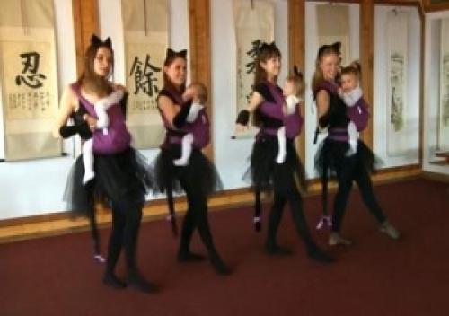 Слинготанцы это. Слинготанцы — спорт для мамы с ребенком