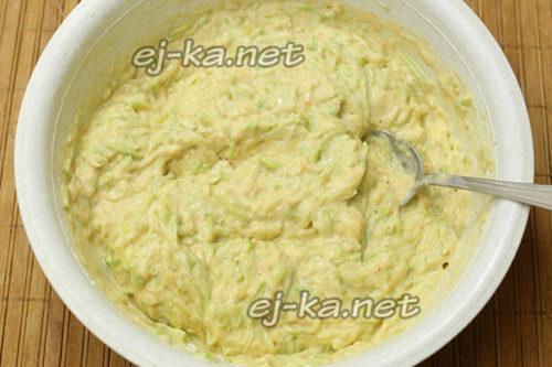 Оладьи из кабачков на кефире. Пышные оладьи из кабачков на кефире