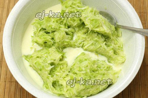 Оладьи из кабачков на кефире. Пышные оладьи из кабачков на кефире