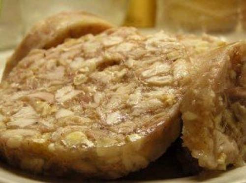 Куриный рулет в бутылке