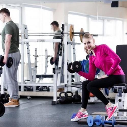 Если болит горло можно ли идти в спортзал. Можно ли ходить в спортзал при простуде, но без температуры?