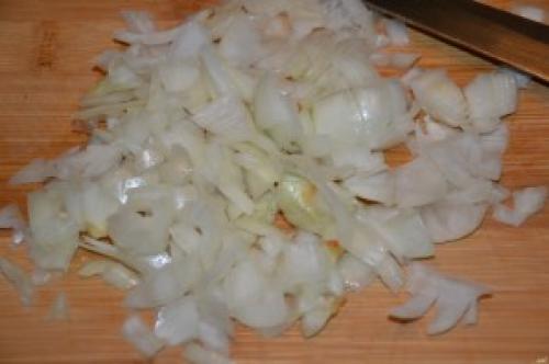 Слоеный куриный рулет. Рулет из слоеного теста с курицей