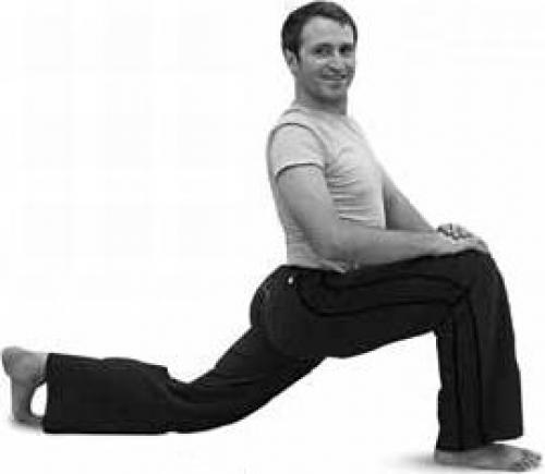 Поза всадника йога. Асана 10. «Всадник», правая нога вперед поза «обезьяна» (банарасана)