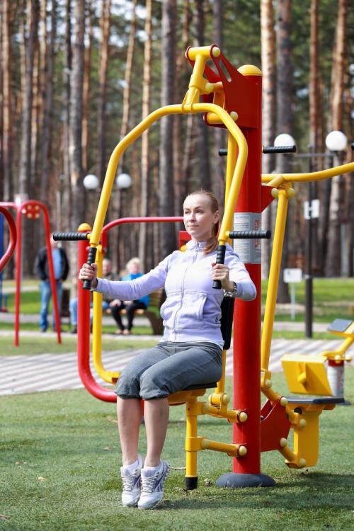 Уличные тренажеры. Уличный фитнес: как заниматься на уличных тренажерах?
