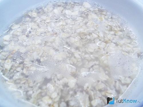 Овсянка на молоке с бананом и медом. Овсянка с бананом и медом