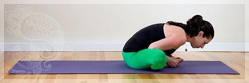 Йога растяжка для начинающих развитие гибкости ног и спины. 8 упражнений йоги для растяжки на шпагат и стройных бедер