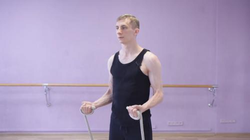 Комплекс изометрических упражнений со спортивным жгутом или цепями. Изометрические упражнения