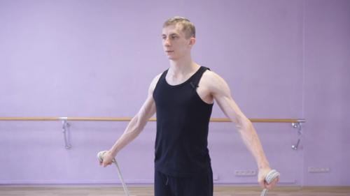 Комплекс изометрических упражнений со спортивным жгутом или цепями. Изометрические упражнения