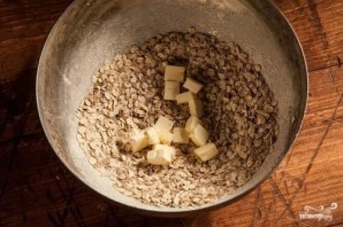 Крамбл овсяный. Овсяный крамбл с яблоком