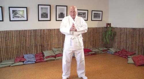 Зарядка для позвоночника по Норбекову. Норбеков гимнастика для позвоночника: видео, упражнения