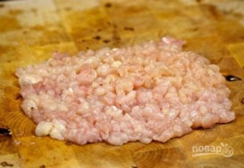 Фаршированные шампиньоны с курицей. Шампиньоны, фаршированные курицей и сыром