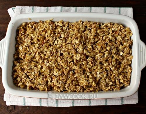 Крамбл овсяный с яблоками. Крамбл с овсяными хлопьями