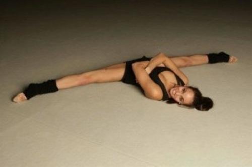 Как сесть на шпагат за 10 минут. Учимся садиться на шпагат