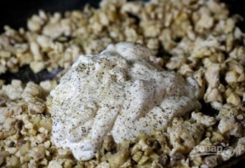 Фаршированные шампиньоны с курицей. Шампиньоны, фаршированные курицей и сыром