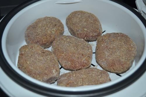 Фитнес рецепты из говядины. Паровые котлеты из говядины диетические