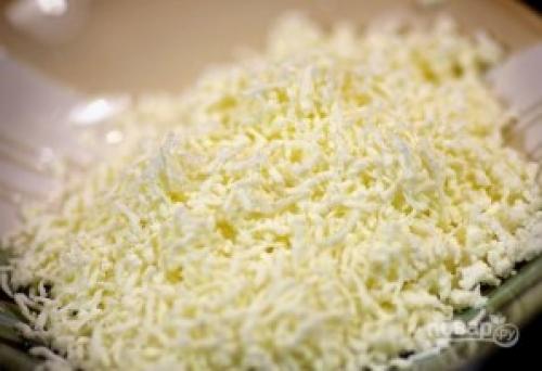 Фаршированные шампиньоны с курицей. Шампиньоны, фаршированные курицей и сыром