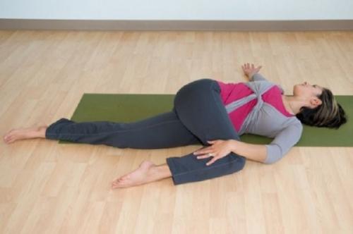 Упражнения для позвоночника 7 по 7. 7 упражнений для здорового позвоночника за 7 минут! Боль улетучится моментально.