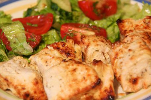 Курица маринованная в кефире для шашлыка. 