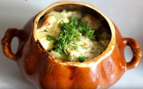 Как приготовить курицу с картошкой в духовке на противне. Курица в духовке с картошкой, грибами и овощами, в горшочках