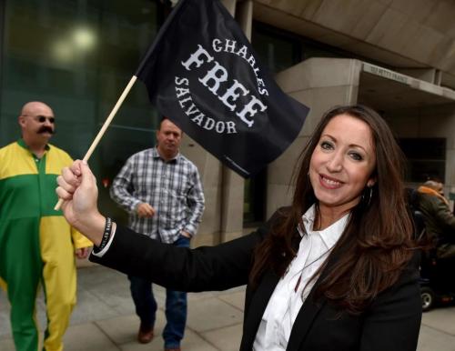 Пауле уильямсон. Самый опасный зэк Британии разводится с женой после её загула на Тенерифе