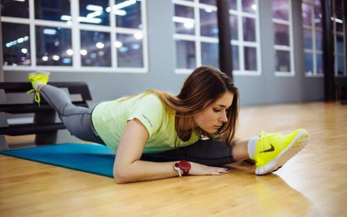 Как сесть на шпагат за 10 минут. Учимся садиться на шпагат