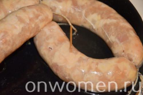 Как приготовить индюшиные колбаски. Готовые колбаски из индейки в духовке