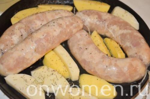 Как приготовить индюшиные колбаски. Готовые колбаски из индейки в духовке