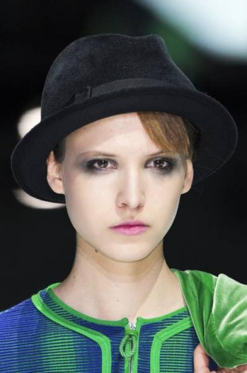 Макияж под изумрудное платье. Макияж под зеленое платье: как создать?