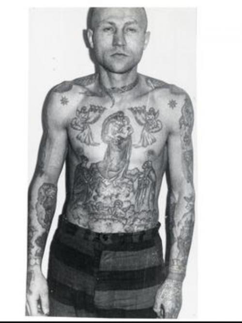 Что означает тату роза на руке в тюрьме. Визуальная энциклопедия российских тюремных татуировок