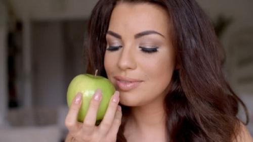 Яблоки калории на 1 яблоко. Калорийность разных типов яблок 06