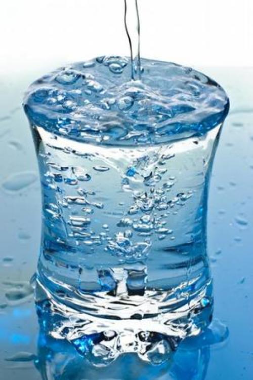 Сколько калорий в воде. Другие виды жидкости