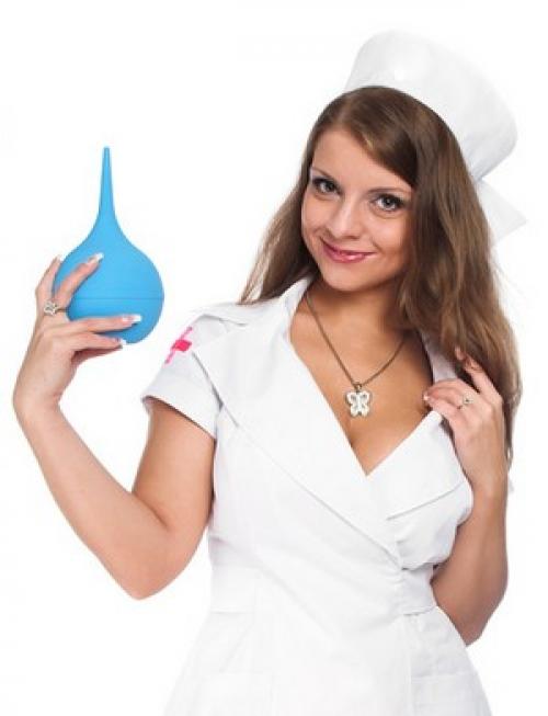 вредина и старше уколы. медсестра практикантка. оснащение для постановки очистительной клизмы. анекдот про свечку. шутки про учительницу.