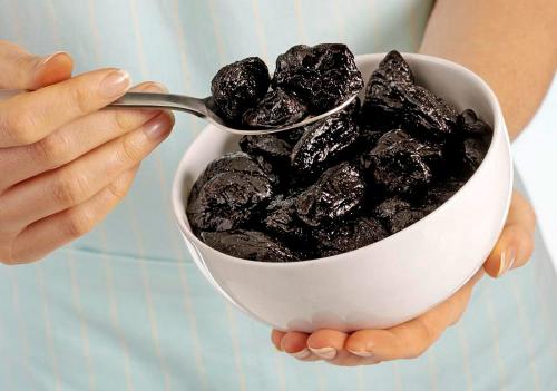 Черная слива сушеная. Полезные свойства чернослива