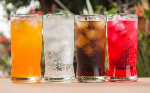 Чем вредны газировки. Изучаем компонентный состав газировки