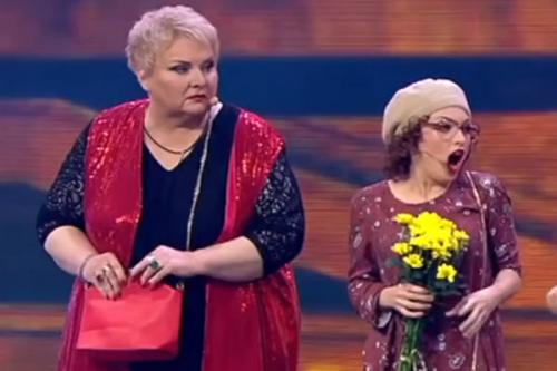 Ольга картункова погибла. В Киеве произошла страшная автомобильная авария, в результате которой погибла звезда КВН Марина Поплавская. Еще несколько звезд программы «Дизель-шоу» были доставлены в больницу, но их жизням сейчас ничего не угрожает.