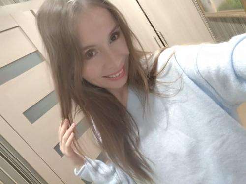 Евгения Феофилактова. Звезда популярного реалити-шоу подтвердила роман с бизнесменом Маджидом Гиагиа. Сейчас пара наслаждается отдыхом в Дубае. Евгения Феофилактова не скрывает: за этим мужчиной она, как за каменной стеной.