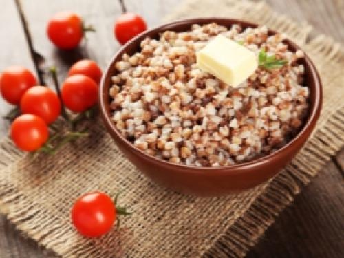 Сколько содержит калорий гречка. Состав и калорийность гречки 01