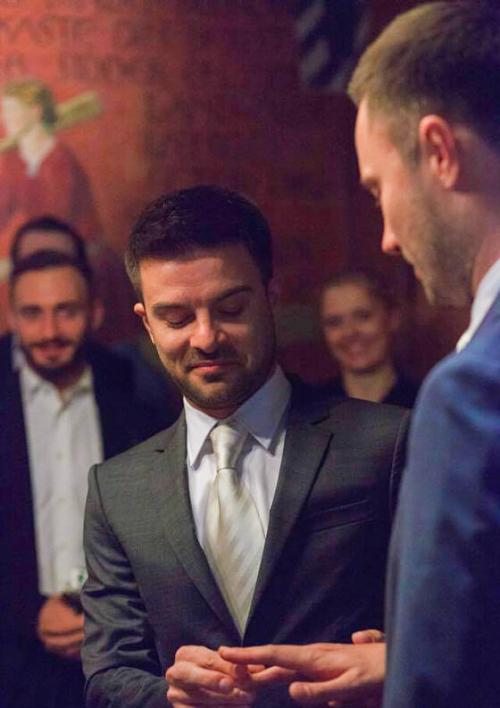 Из камеди вумен женился на мужчине. Как живёт Евгений Бороденко после свадьбы с мужчиной