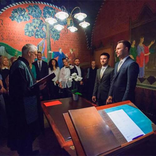 Из камеди вумен женился на мужчине. Как живёт Евгений Бороденко после свадьбы с мужчиной